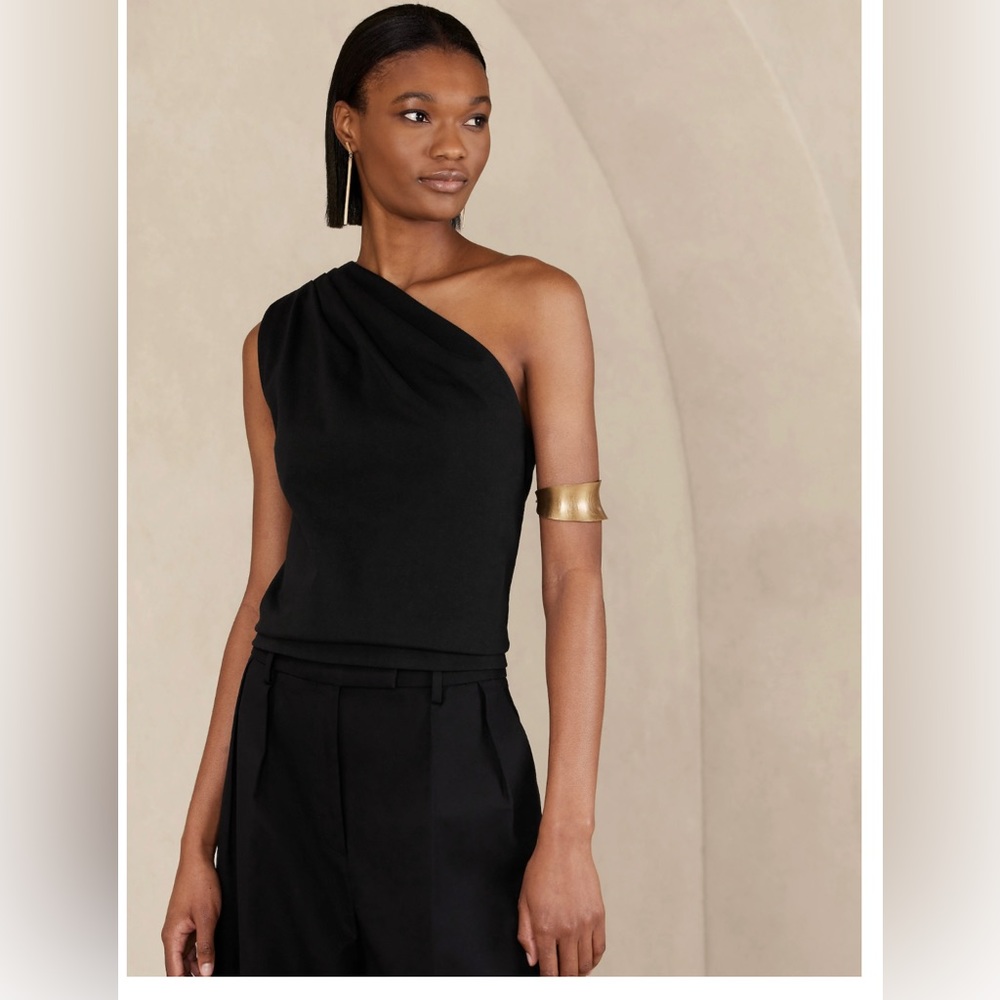 Banana Republic one shoulder tee